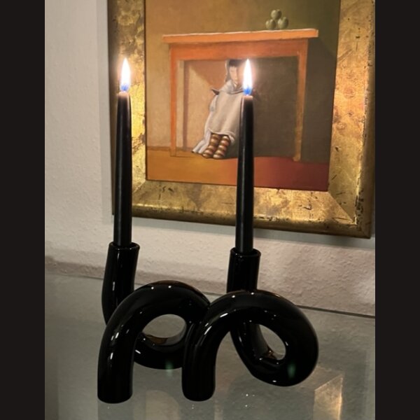 ULTRA COOLER deSIGN Kerzenhalter aus schwarzem Glas in S-Form - der Inbegriff von cool &amp; chic
