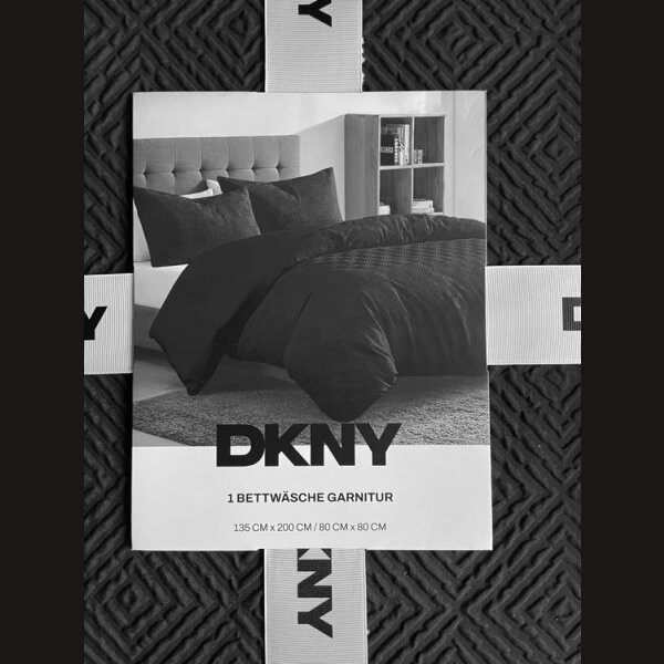 EXQUISITER deLUXE BETTW&Auml;SCHE Schwarz by DKNY New York 135 x 2000 cm