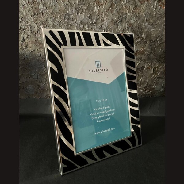 EXCLUSIVER FOTORAHMEN versilbert im ZEBRA deSIGN 22 x 16,5 cm