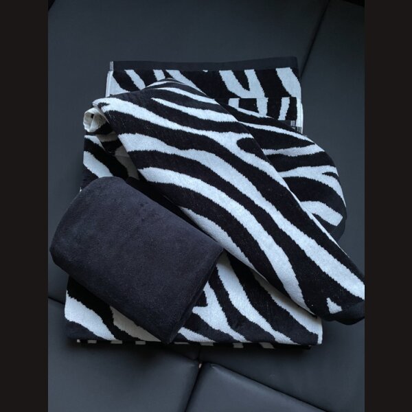 BE WILD! 2er Set HANDT&Uuml;CHER im Mix Zebra deSIGN &amp; uni Schwarz 50 x 90 cm 100 % Cotton